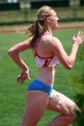 Lucija Pokos u utrci juniorki na 200 m