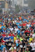 U utrci na 21 i 42 km sudjelovalo je deset tisuća trkača