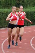 Lucija Đaković i Nensi Sirc u zadnjoj izmjeni štafete 4 x 100 m